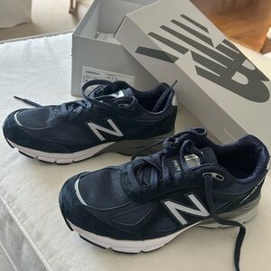 New Balance Men’s 990 Sneakers, size 8, NEW